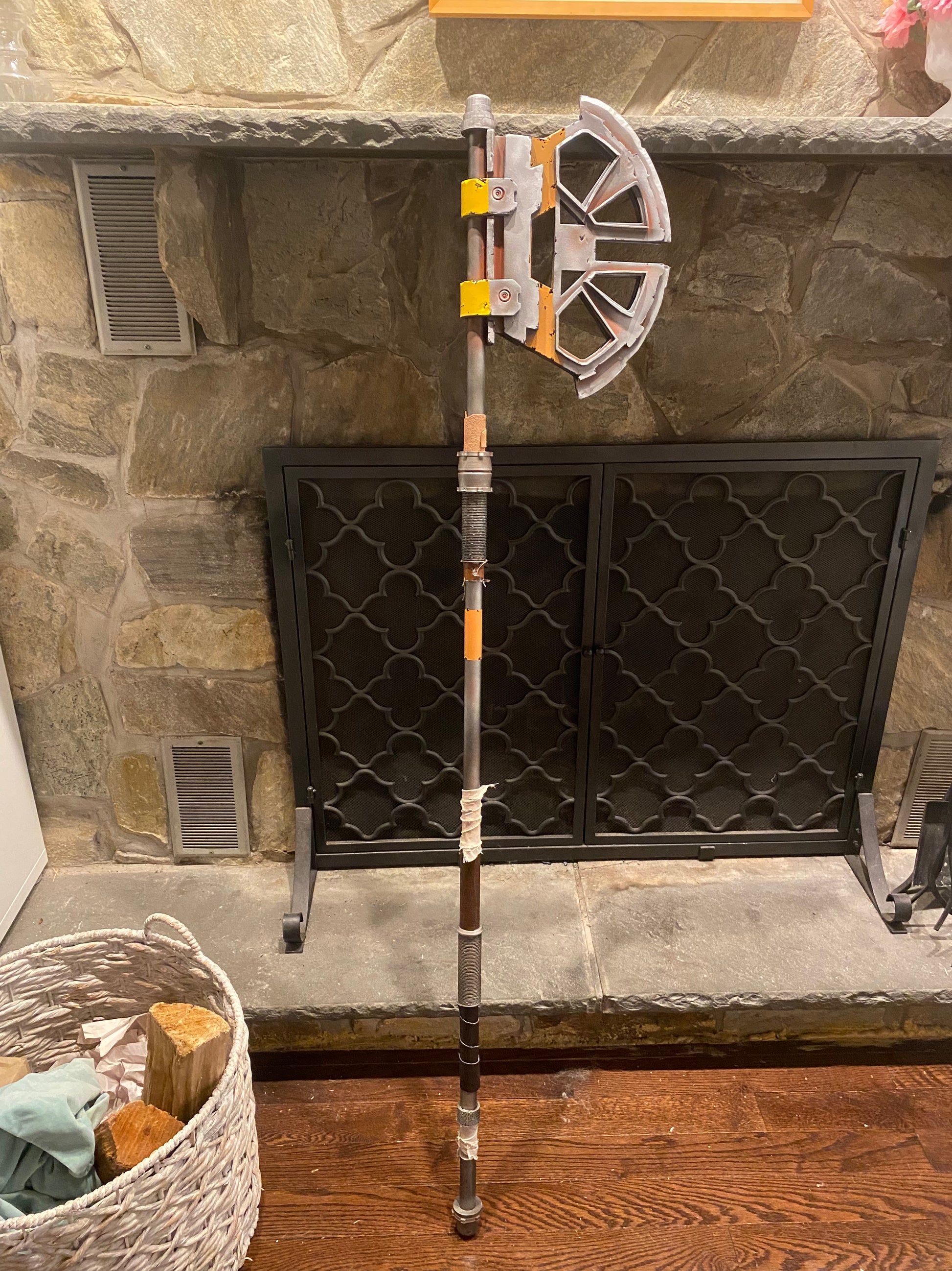 Mandalorian Vibro A’plek’s Axe from Star Wars: The Force Awakens - Geek House Creations