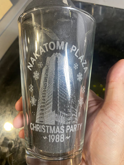 Die Hard Nakatomi Plaza Christmas Beer Pub Pint Glass - Geek House Creations