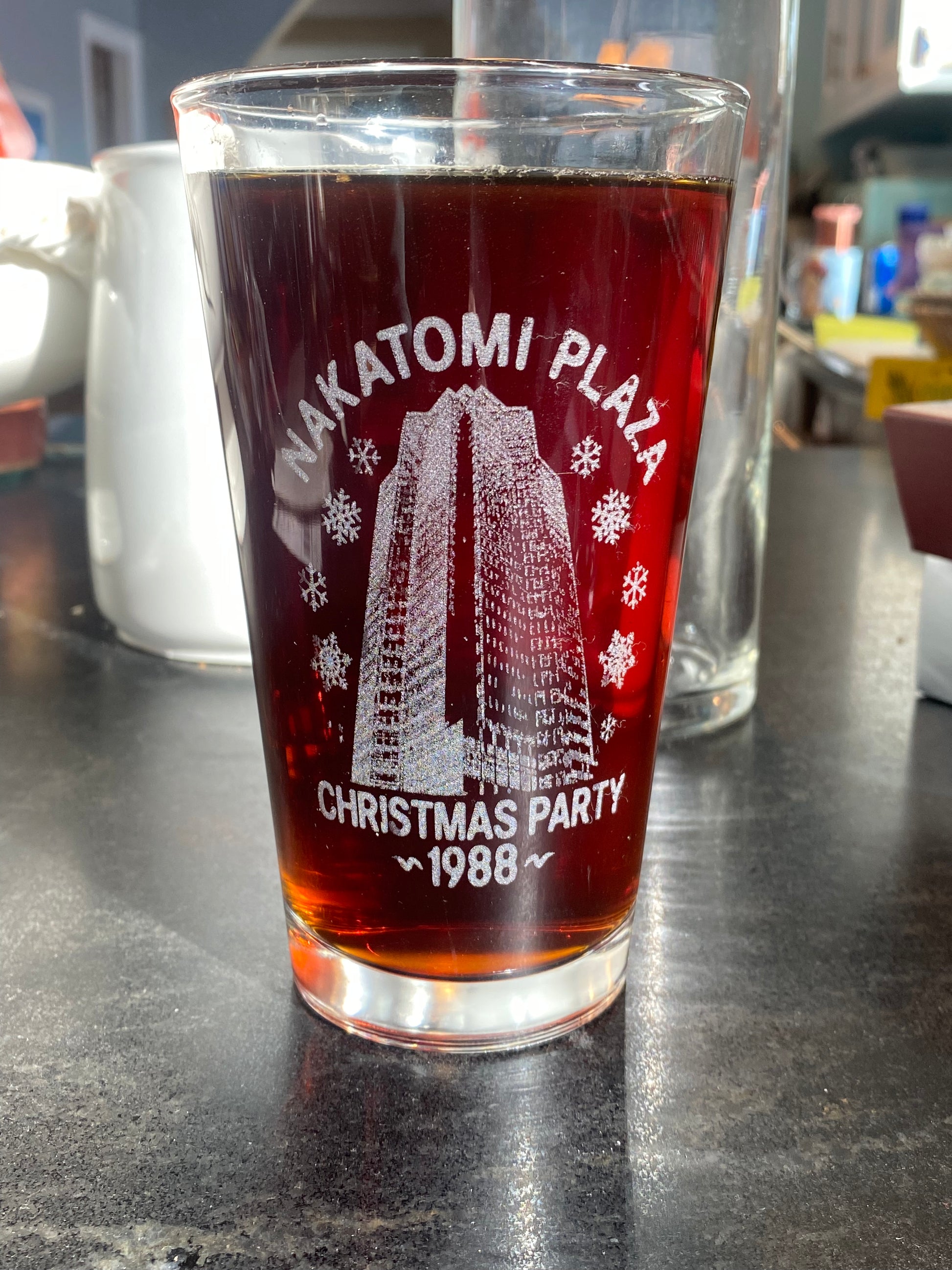 Die Hard Nakatomi Plaza Christmas Beer Pub Pint Glass - Geek House Creations